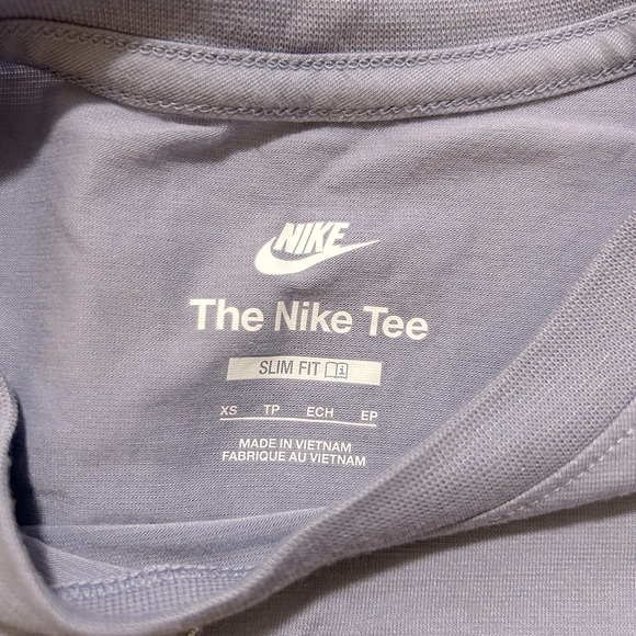 Nike Crop Top - Picture 2 of 2